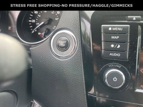 Used 2018 Nissan Rogue SV w/ Premium Package image 23