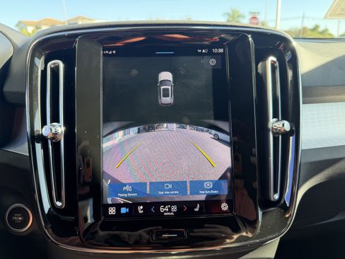 Certified 2023 Volvo XC40 B4 Core w/ Climate Package image 21