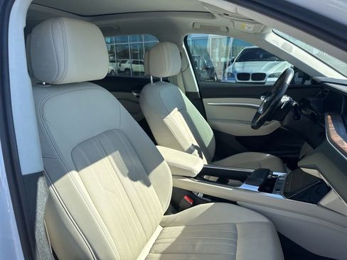 Used 2019 Audi e-tron Premium Plus AWD/4WD image 16