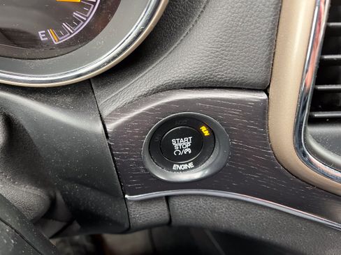 Used 2014 Jeep Grand Cherokee Summit image 31