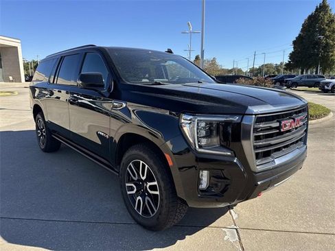 Used 2021 GMC Yukon XL AT4 w/ AT4 Premium Package image 3