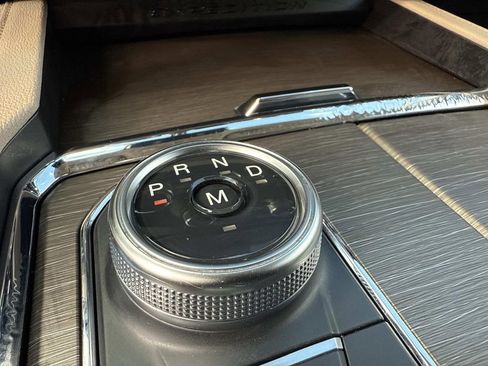 Used 2023 Ford Expedition Limited image 31