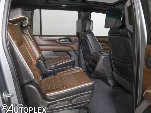 Used 2026 GMC Yukon XL Denali Ultimate image 11