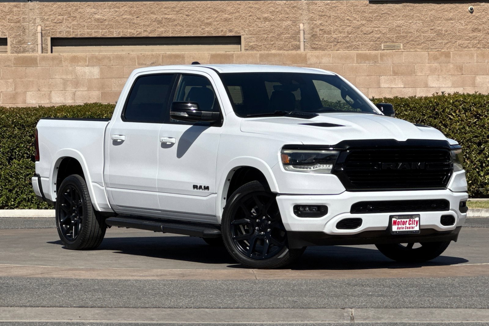 Used 2022 RAM 1500 Laramie RWD image 2