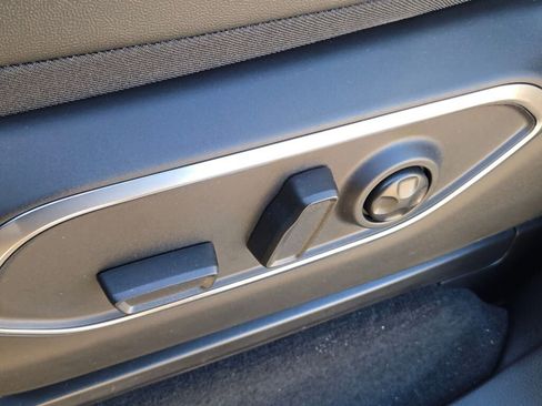 New 2026 Jeep Grand Wagoneer w/ HD Trailer Tow Package image 27