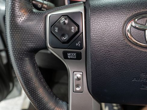 Used 2024 Toyota 4Runner Limited AWD/4WD image 29
