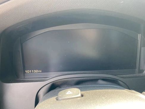 Used 2015 Cadillac Escalade Luxury image 19