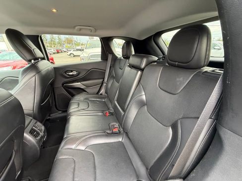 Used 2020 Jeep Cherokee Limited image 25