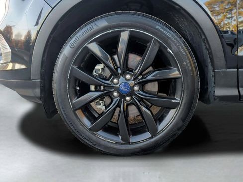 Used 2017 Ford Escape Titanium image 40