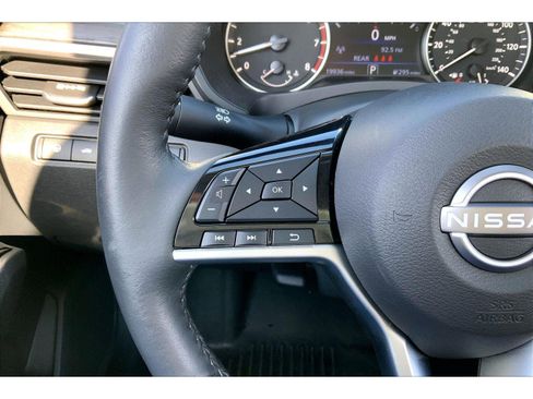 Used 2024 Nissan Altima 2.5 SL image 17