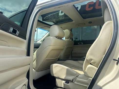 Used 2018 Lincoln MKT AWD w/ Technology Package image 10