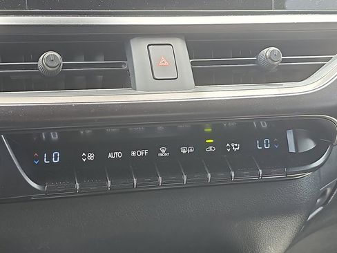 Used 2024 Lexus UX 250h FWD w/ Premium Package image 13