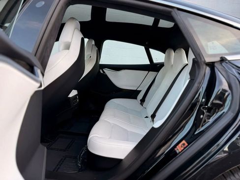 Used 2018 Tesla Model S 100D image 20