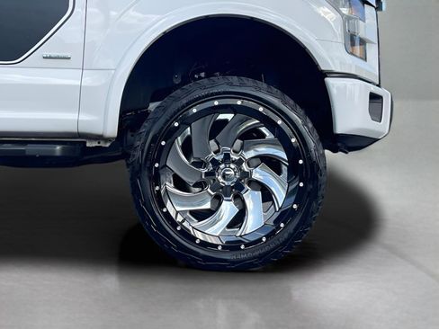 Used 2017 Ford F150 XLT w/ Equipment Group 302A Luxury image 9