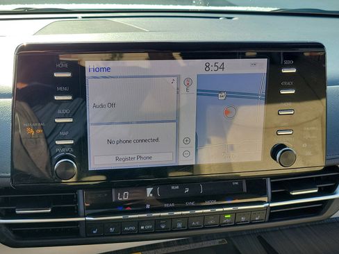 Used 2022 Toyota Sienna Limited FWD image 23