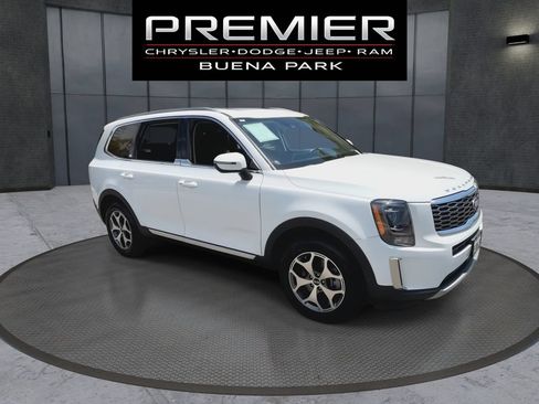 Used 2020 Kia Telluride EX FWD image 2