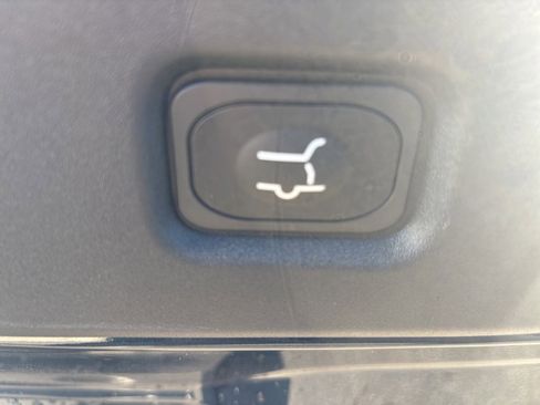 New 2026 Ford Expedition Active image 13