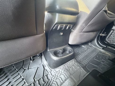 Used 2013 Jeep Wrangler Unlimited Sahara w/ Connectivity Group AWD/4WD image 50