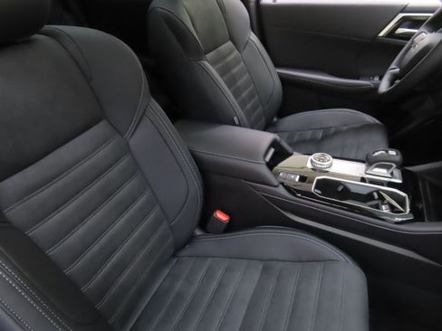 New 2025 Mitsubishi Outlander SE image 26