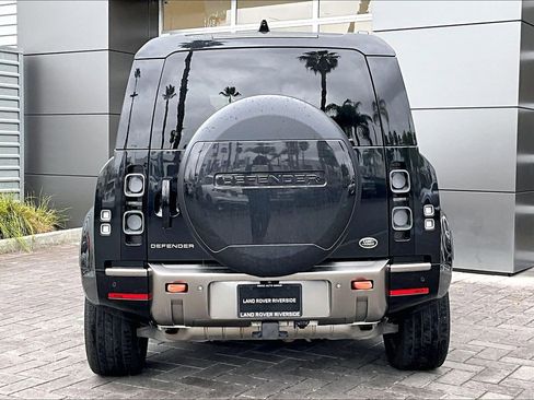 Used 2021 Land Rover Defender 110 X image 4