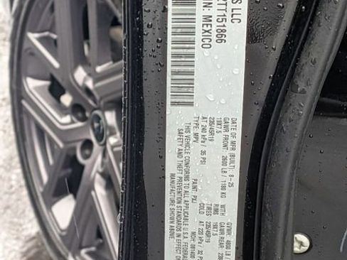 New 2026 Jeep Compass Limited image 27