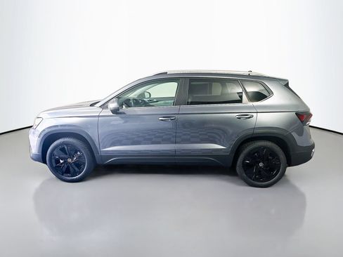 New 2026 Volkswagen Taos SE FWD image 4