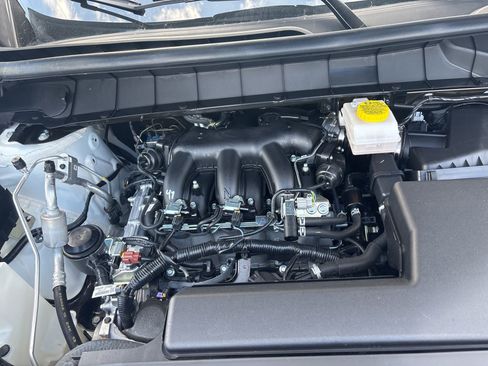 Used 2025 Nissan Pathfinder Platinum image 22