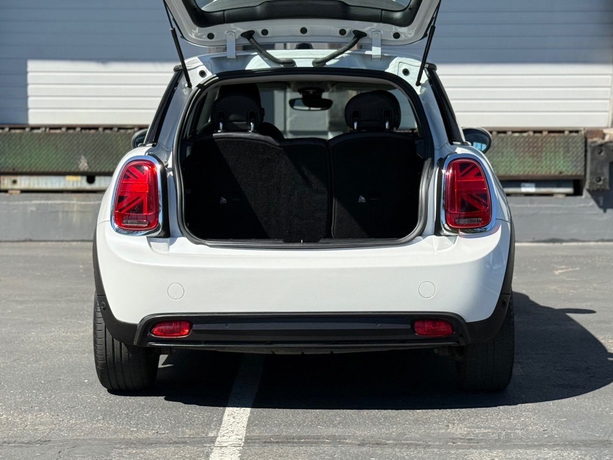 Used 2024 MINI Cooper SE FWD image 4