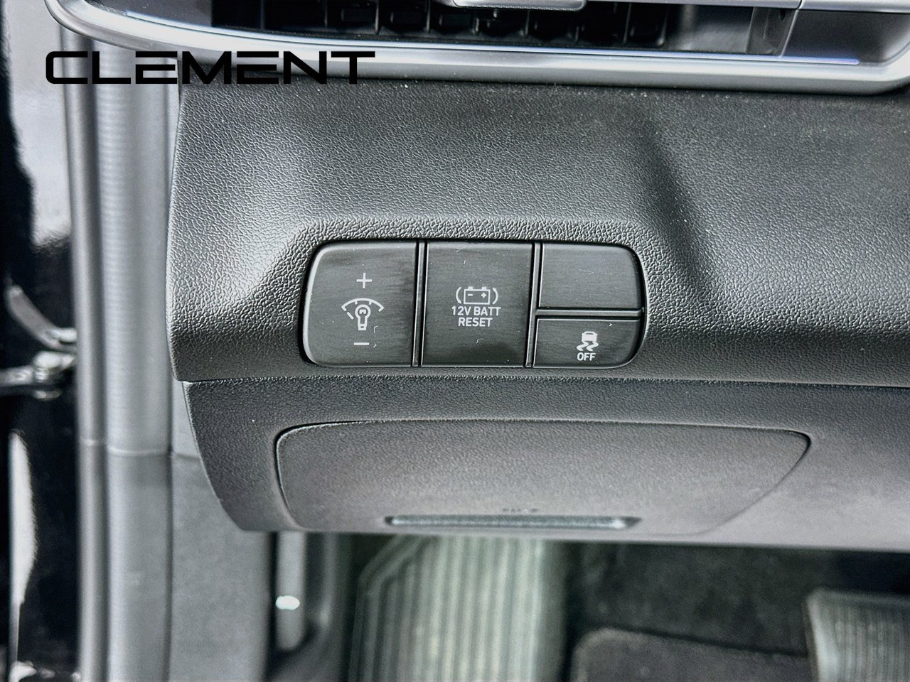 Used 2024 Hyundai Elantra Limited FWD image 14