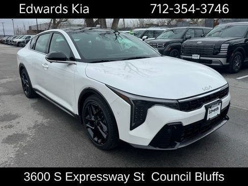New 2025 Kia K4 GT-Line Turbo FWD image 8