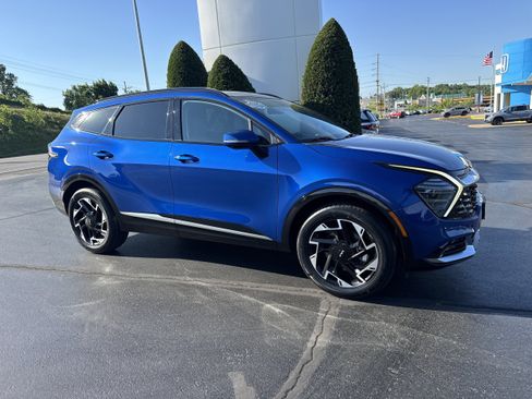 Used 2025 Kia Sportage SX AWD/4WD image 1