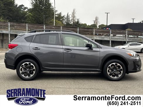 Used 2023 Subaru Crosstrek 2.0i image 3
