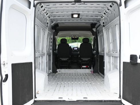 Used 2025 RAM ProMaster 2500 w/ Convenience Group FWD image 35