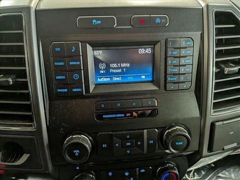 Used 2017 Ford F150 XLT image 12