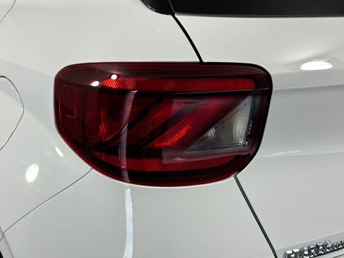 Used 2026 Hyundai Venue SEL FWD image 34