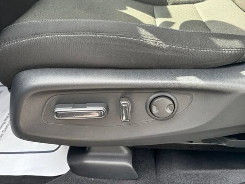 Used 2023 Honda CR-V EX image 16