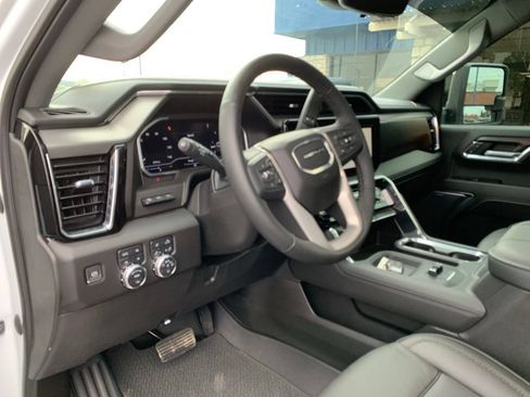 Used 2024 GMC Sierra 3500 Denali w/ Denali Reserve Package AWD/4WD image 32