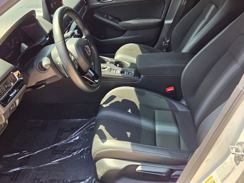 Used 2025 Honda Civic Sport image 11