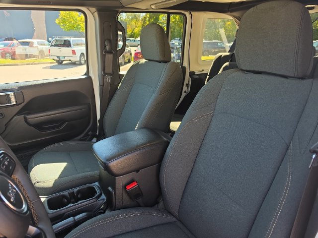 Used 2024 Jeep Wrangler Unlimited w/ Convenience Group AWD/4WD image 24