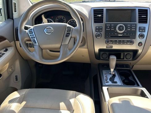 Used 2013 Nissan Armada Platinum image 27