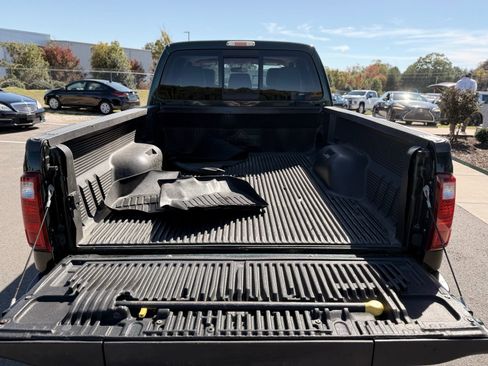 Used 2016 Ford F250 Lariat w/ Lariat Ultimate Package image 29