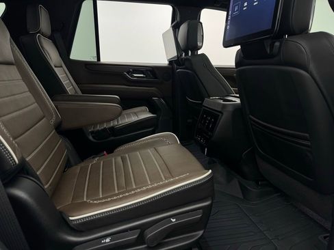 Used 2026 GMC Yukon Denali Ultimate AWD/4WD image 47