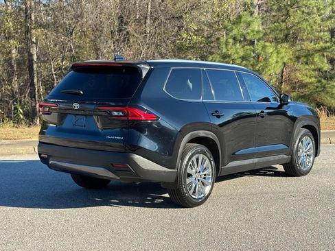 Used 2024 Toyota Grand Highlander Platinum image 13