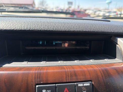 Used 2012 Ford F150 Lariat w/ Lariat Chrome Pkg image 16