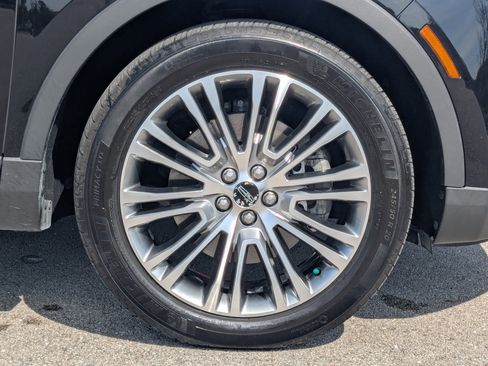 Used 2017 Lincoln MKX Reserve image 11