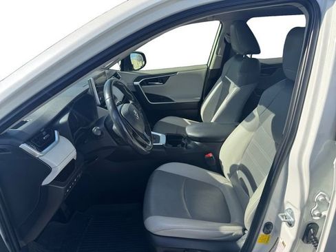 Certified 2020 Toyota RAV4 Limited image 10