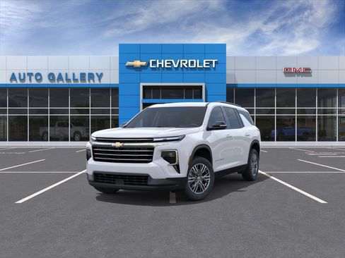 New 2027 Chevrolet Traverse LT FWD image 9