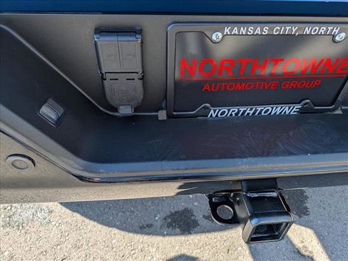 Used 2022 Chevrolet Silverado 1500 ZR2 w/ Technology Package image 24