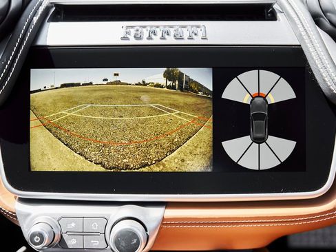 Used 2018 Ferrari GTC4Lusso image 77