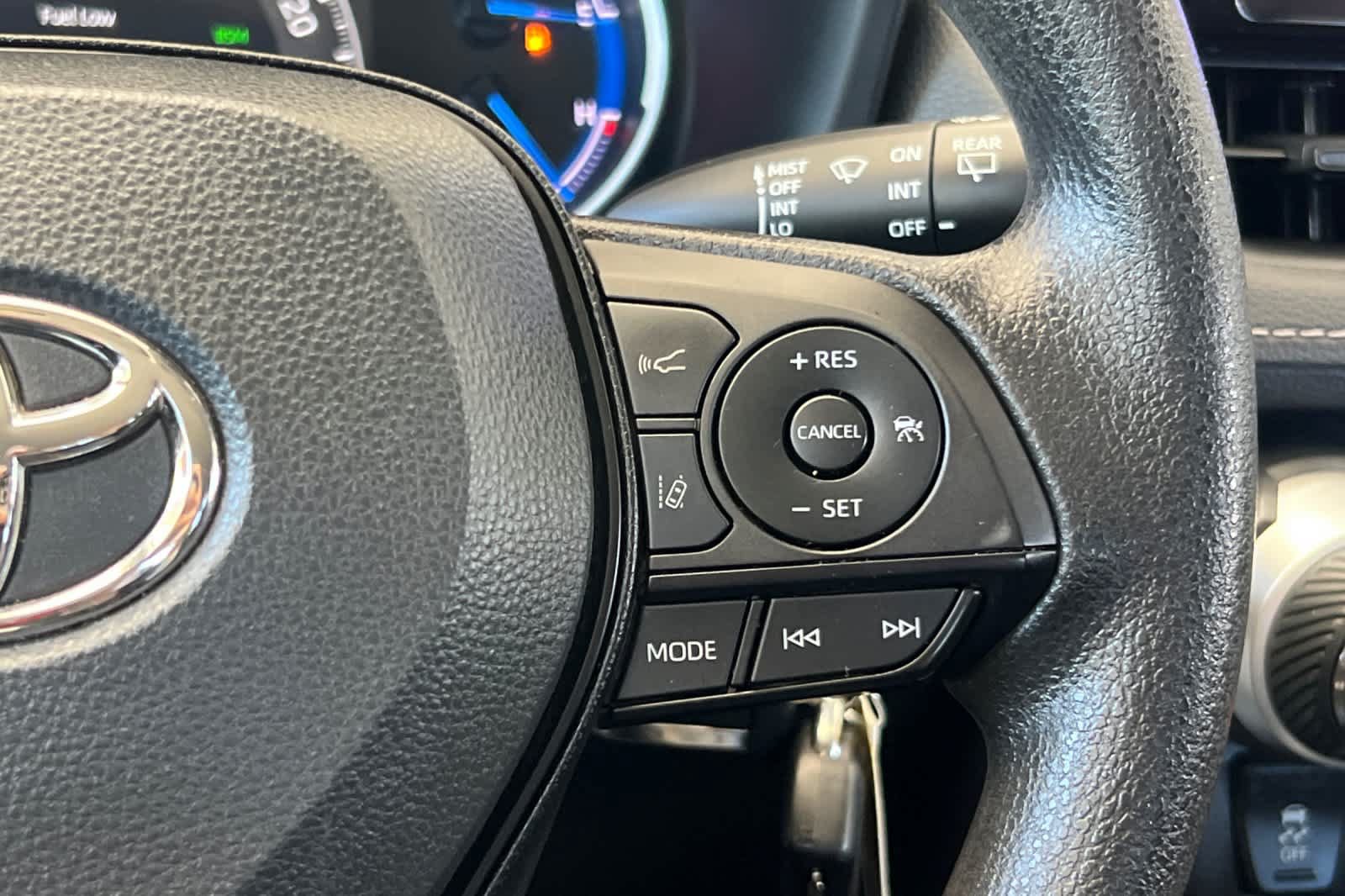 Certified 2023 Toyota RAV4 LE AWD/4WD image 25